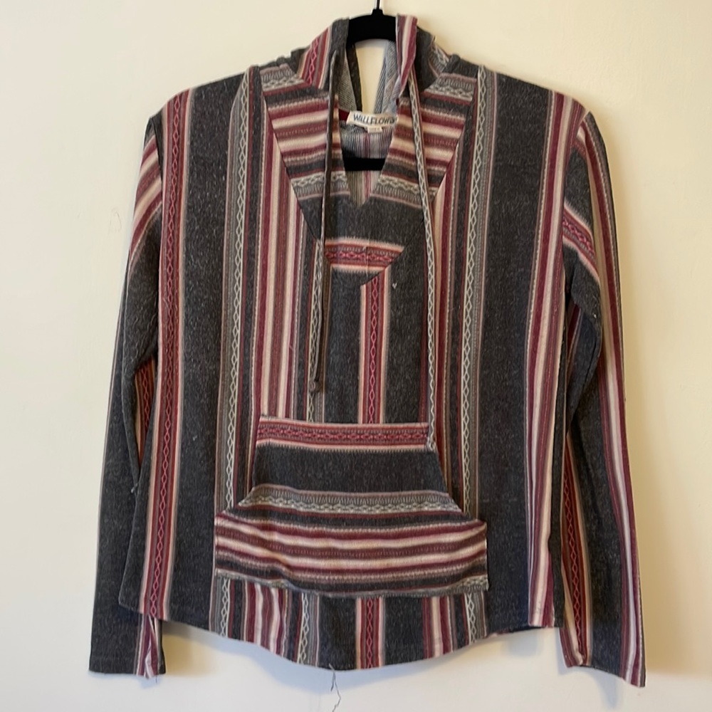 Juniors light weight sweater size M